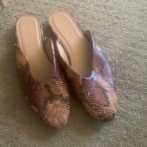 Size 8 slip on shoes … so cute!